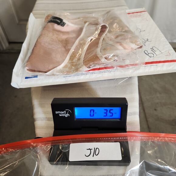 PRETTYLITTLETHING Pink Satin Jacquard Corset Crop Top Coquette Womens 4 FLAWED - Picture 11 of 11